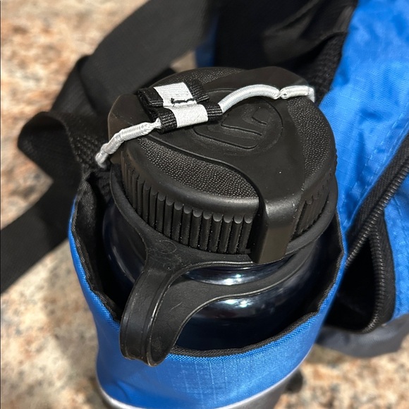 Outdoor Products Cyclone Hydration belt/ waist pack w/ 2 bottles Blue Bag Unisex - Picture 10 of 11